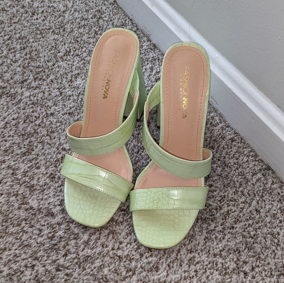 Fashion Nova Cheer is Here Green Mule Heels - Picture 4 of 6
